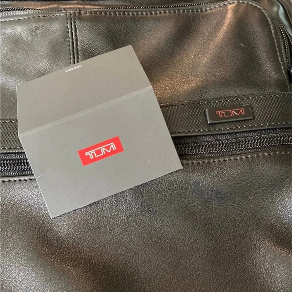 Tumi travel bag / briefcase